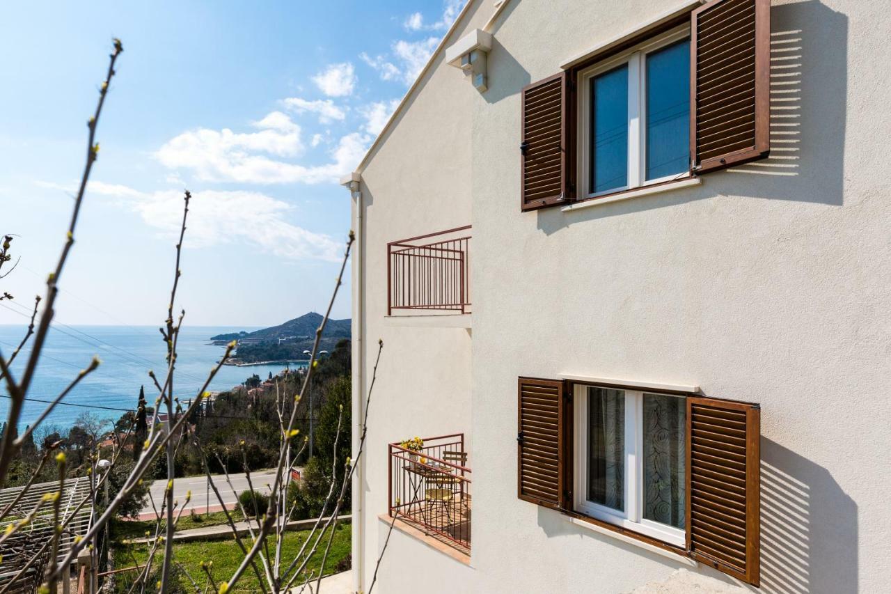 Villa Pergola-Apartment Toni Mlini Luaran gambar