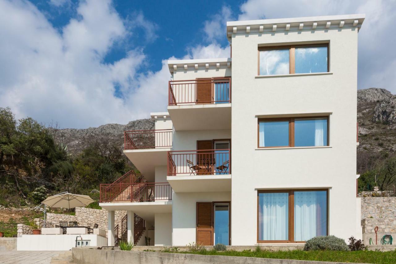Villa Pergola-Apartment Toni Mlini Luaran gambar