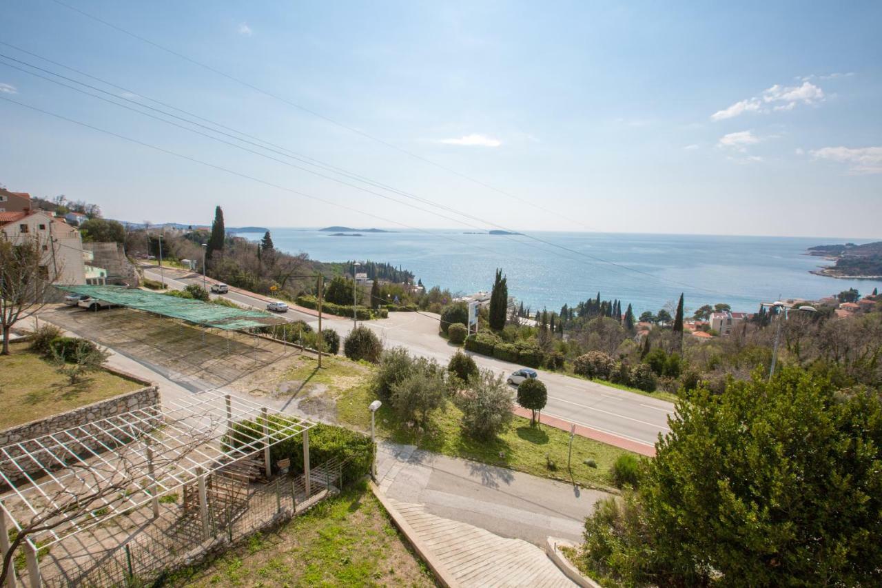 Villa Pergola-Apartment Toni Mlini Luaran gambar